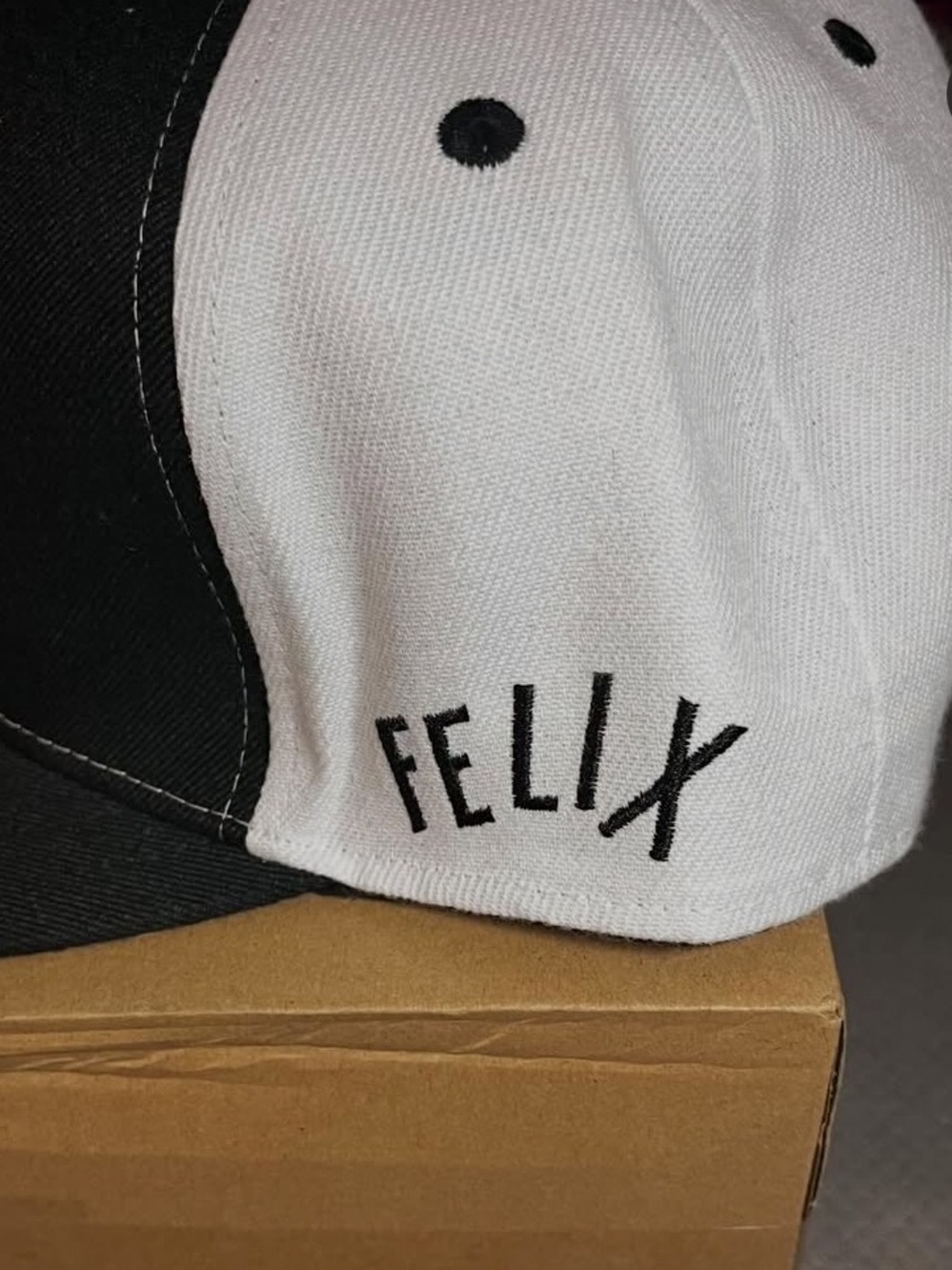 Headgear Classics "Felix the Cat" fitted cap in black and white, size 7 1/2 - Picture 4 of 5